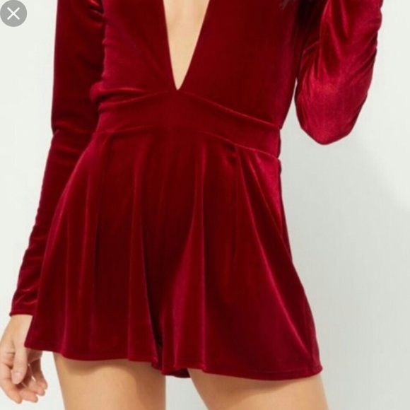 HOST PICK! ❤️💃🏾Red velvet Romper Rue 21 M - Picture 2 of 6